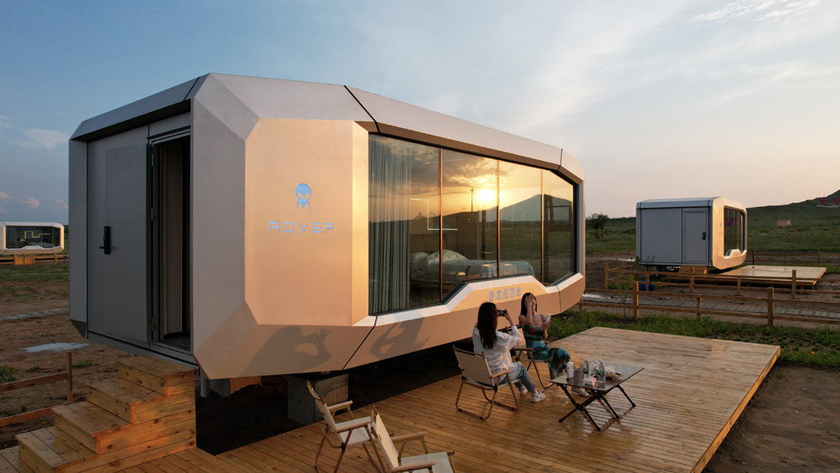 Living in a Capsule Home