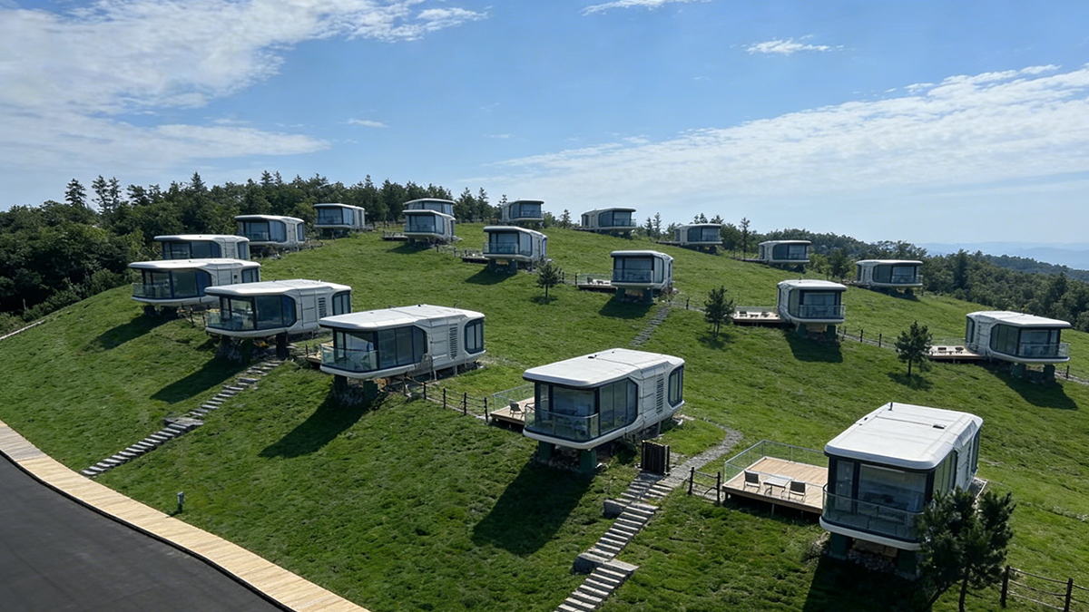 Pros and Cons of Prefab Resort Capsule Houses