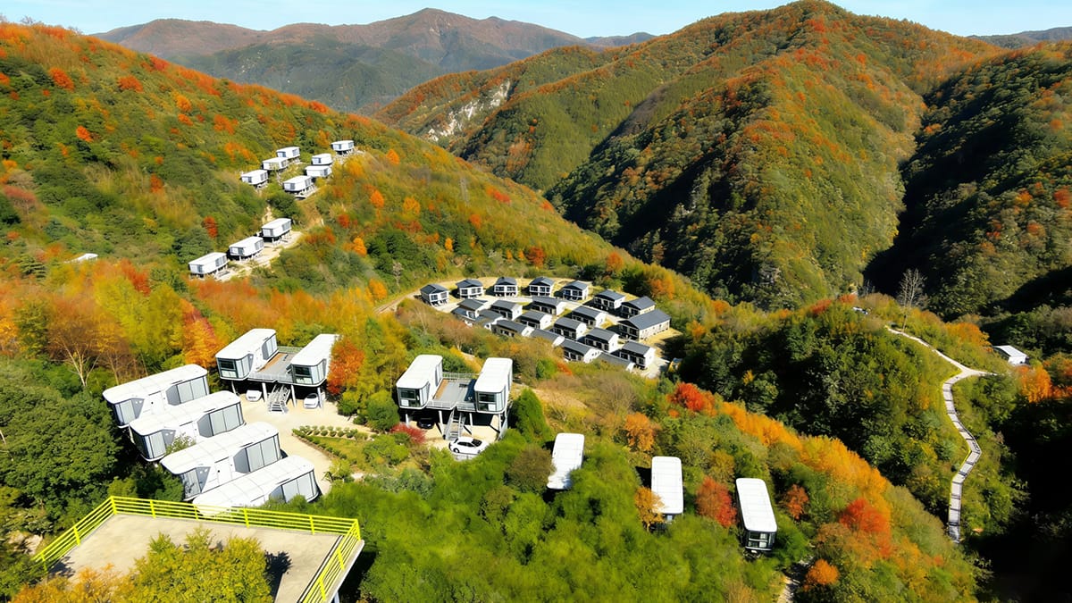 Choose the Best Modern Capsule House for Resort Living